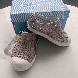 Native toddler shoes NWT